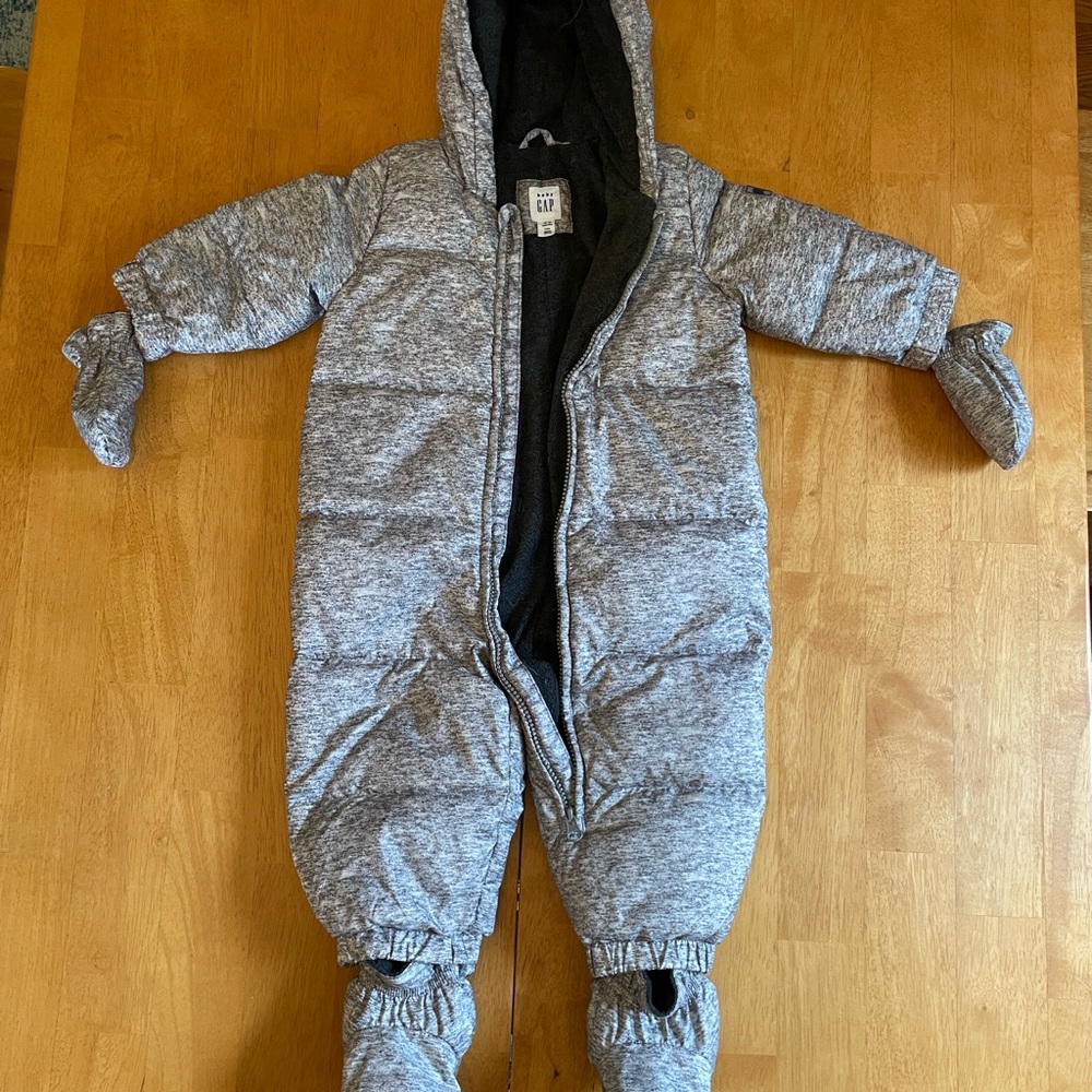 Baby Gap Gray Hooded Snowsuit 12-18m